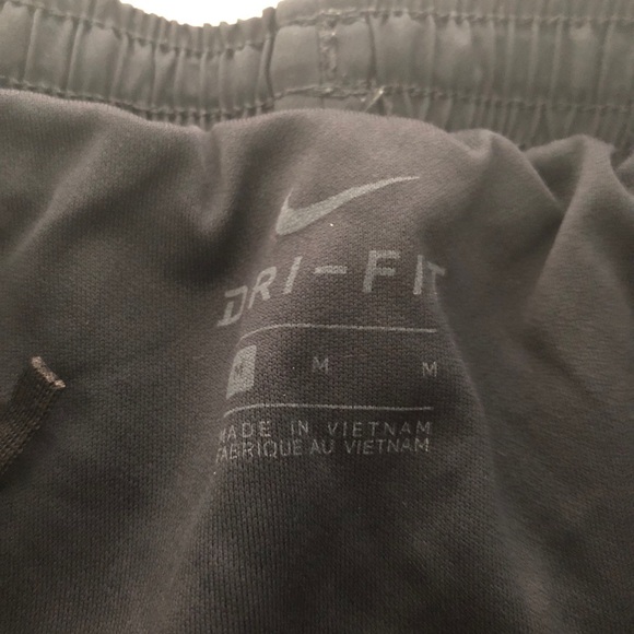 Workout shorts - Picture 2 of 3